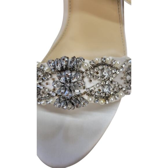 Blue by Betsey Johnson Women's Sb-Gina Dress Sandal Size 10 - Picture 5 of 9